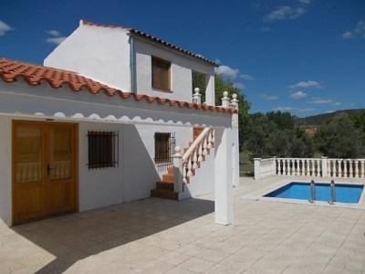 2b  , 1ba   in Ayora,  Valencia And Costa del Azahar   - 90000  EUR