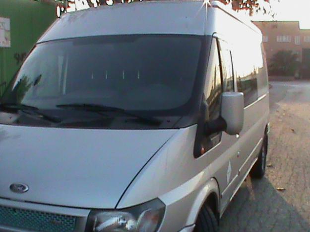 FURGONETA FORD TRANSIT  6 plazas  COMO NUEVA  80 000km  REALES