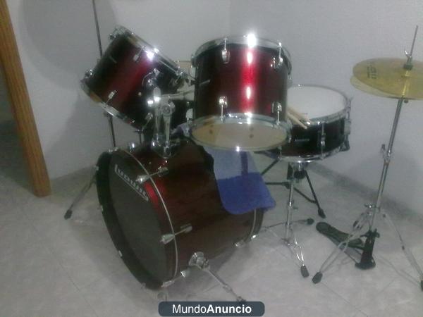 SE VENDE BATERIA LUDWIG +SILLIN COMPLETA POR 250 EUROS