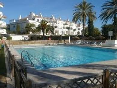 Apartamento con 2 dormitorios se vende en Marbella, Costa del Sol