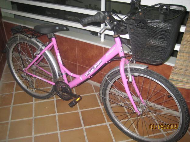 BICICLETA LINDA DE PASEO MUJER SEMINUEVA