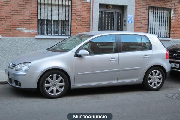 Vendo Volkswagen Golf Serie 5 2.0 TDI Sportline Diesel140cv. Año 3/2005 - 7000 euros