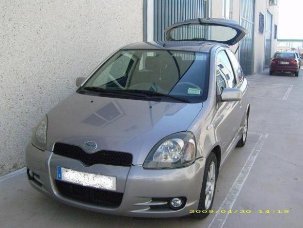 VENDO toyota yaris sport 1.5 2001 3p 105 CV - Madrid