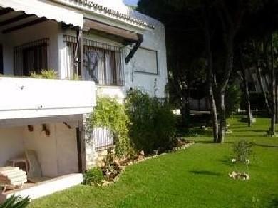 Chalet con 5 dormitorios se vende en Marbella, Costa del Sol