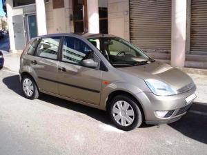 DUEÑO Ford Fiesta Trend 1.4 TDCI 5p, 68CV, Matrícula año 2004, 63.000 KMs.