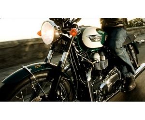 TRIUMPH BONNEVILLE