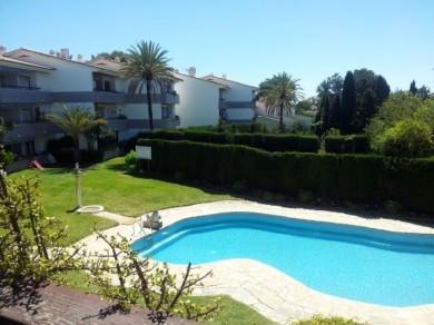 Apartamento con 2 dormitorios se vende en Estepona, Costa del Sol