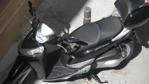 Honda Scoopy Sh300i Negra (2011)