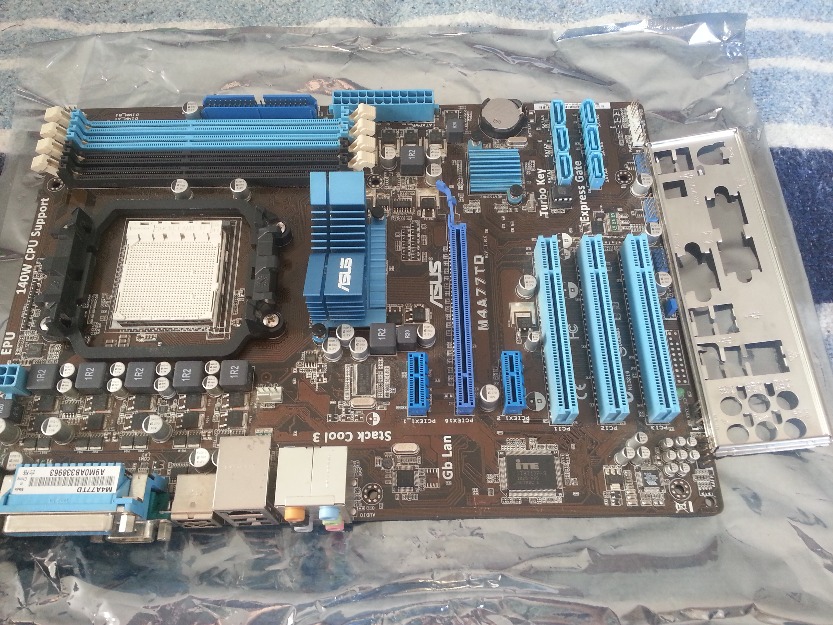 Placa de base asus m4a77td