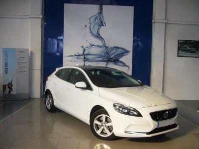 Volvo v40 d3 momentum