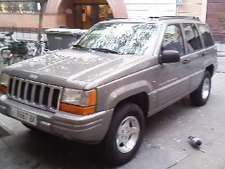 Jeep Grand Cherokee LAREDO