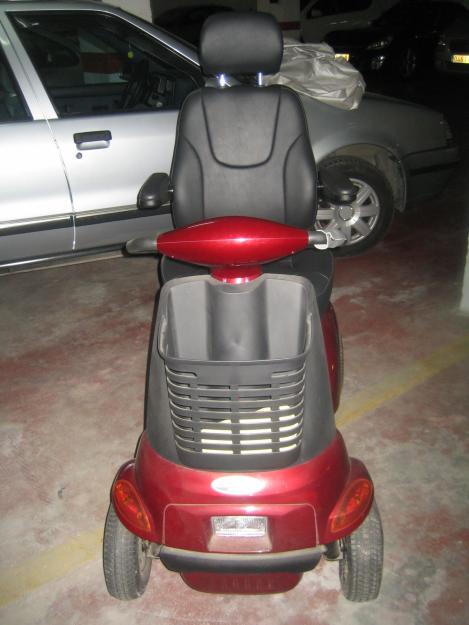 Se vende scooter electrico de 4 ruedas