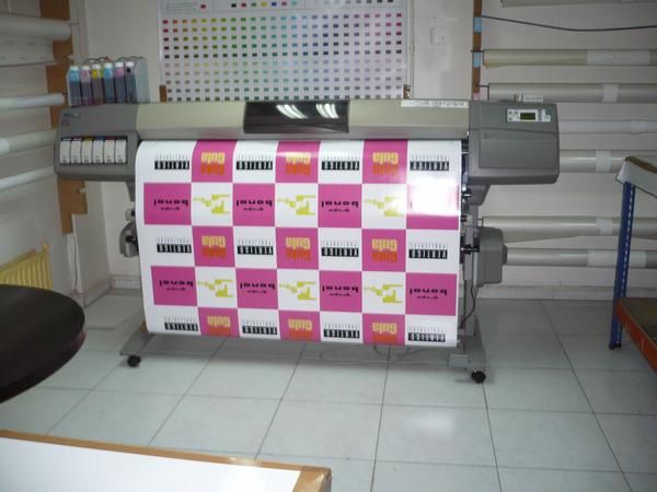 VENDO PLOTTER HP.5.000 152CM. MUY ECONOMICO, EN PERFECTO ESTADO.