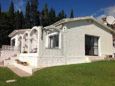 Chalet con 2 dormitorios se vende en Benalmadena Costa, Costa del Sol