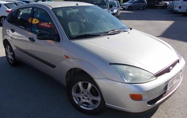 Ford Focus 1.6 Gasolina  Año 1999   185000km 1500€