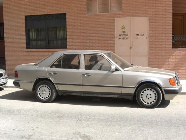 VENDO MERCEDES BENZ 250D