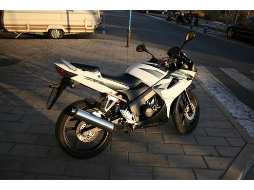 Honda cbr 125 r inyección