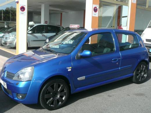 RENAULT CLIO SPORT TEAM 2.0 16V 182 cv .