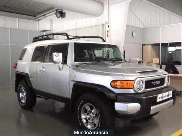 Toyota FJ CRUISER V-6 AUT 4.0 LUXURY