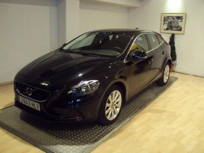 Volvo v40 d2 momentum drive