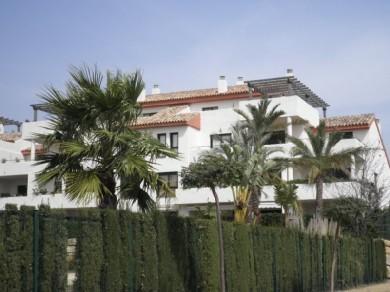 Apartamento con 2 dormitorios se vende en Estepona, Costa del Sol