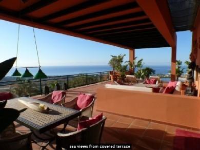 Chalet con 3 dormitorios se vende en Marbella, Costa del Sol