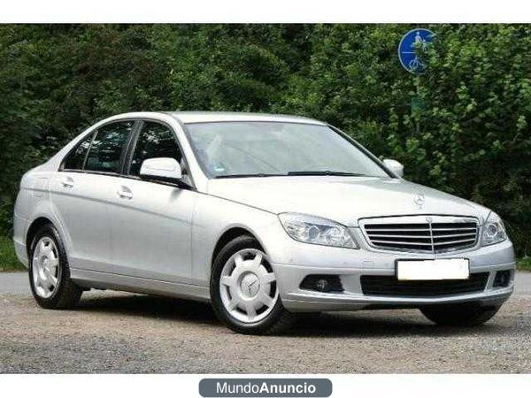 Mercedes-Benz C 200 NAVEGADOR/PARK TRONIC