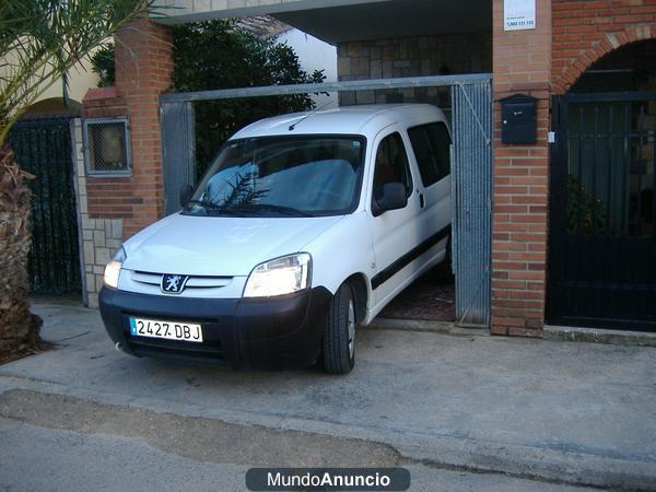 PEUGEUT PARNER  4.200 €