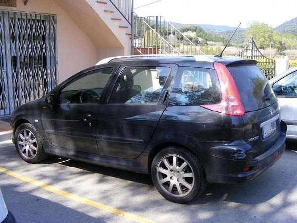 vendo coche  o lo cambio por otro de menor precio