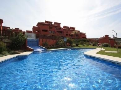 Apartamento con 2 dormitorios se vende en Estepona, Costa del Sol