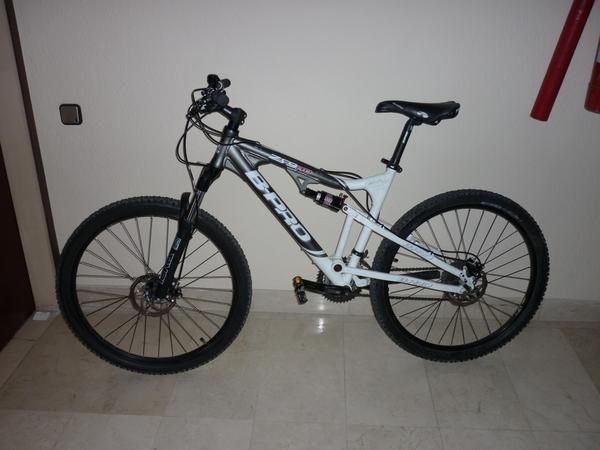 VENDO BICI B-PRO EXCELENTE ESTADO