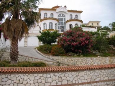 Chalet con 3 dormitorios se vende en Mijas Costa, Costa del Sol