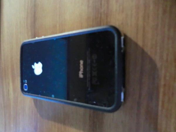 Se vende Iphone 4 16gb negro