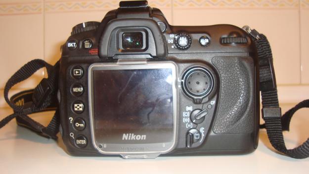 Vendo Nikon D200 con 6554 disparos ( demostrable) y regalo empuñadura Phottix