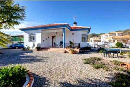 3 Dormitorio Chalet En Venta en Arboleas, Almería