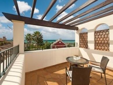 Chalet con 6 dormitorios se vende en Marbella, Costa del Sol