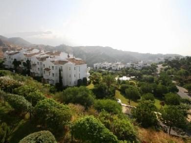 Apartamento con 2 dormitorios se vende en Marbella, Costa del Sol