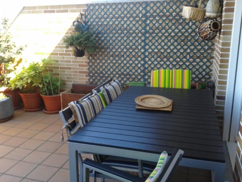 Se vende precioso atico duplex en La Rosaleda con trastero y plaza de garaje.