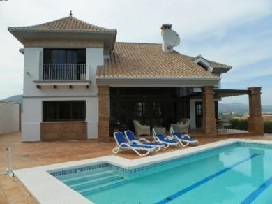 Chalet con 4 dormitorios se vende en Mijas Costa, Costa del Sol