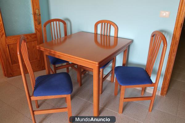 MESA DE SALON y 6 SILLAS TAPIZADAS  350€