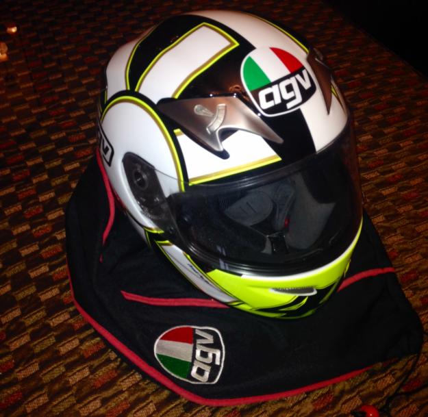 Vendo casco AGV+ botas SIDI por 400€.