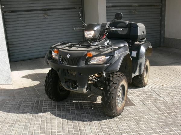 VENDO SUZUKI KINGQUAD  700 CC SEMINUEVO