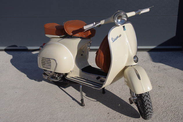 Vespa VBB Totalmente restaurada