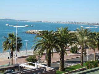 Apartamento : 2/4 personas - vistas a mar - cagnes sur mer  alpes maritimos  provenza-alpes-costa azul  francia