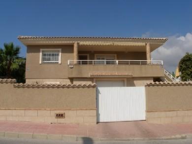 Chalet con 3 dormitorios se vende en Rojales, Vega Baja Torrevieja