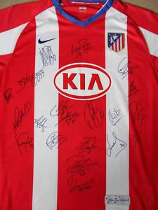 DOS CAMISETAS FIRMADAS DE ATLETICO MADRID