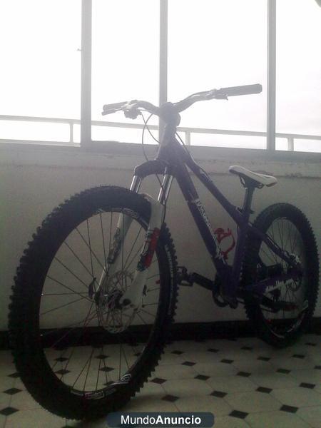 MONDRAKER -PLAY1- 2011