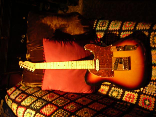 FENDER TELECASTER COLOR SUNBURST