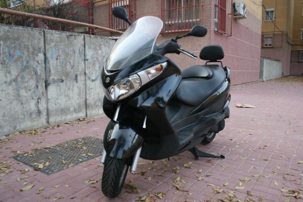 Suzuki Burgman 125 cc