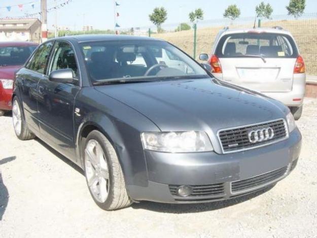 Venta de coche Audi A4 QUATTRO 2.5 TDI 180CV. 5P. '01 en Parets Del Vallès